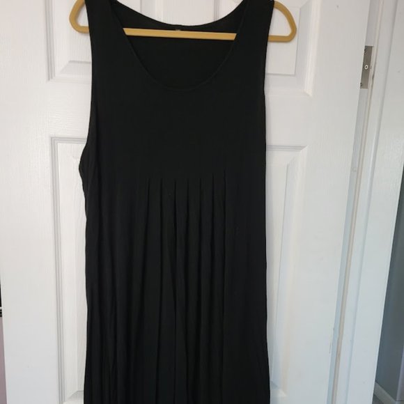 Dresses & Skirts - Casual black dress‎ XXL